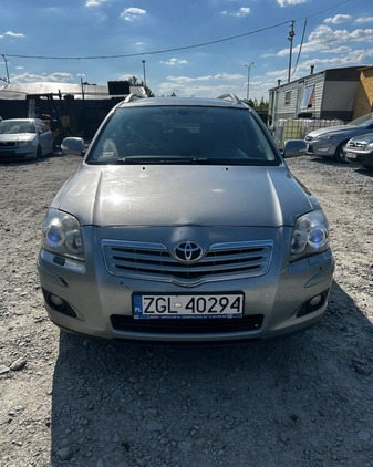 Toyota Avensis cena 5900 przebieg: 613000, rok produkcji 2007 z Wrocław małe 172
